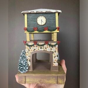 Vintage 2006 Hawthorne Village train station Holiday Clock Tower Decoration